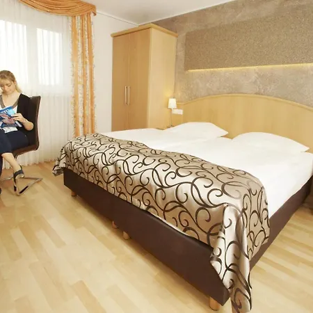 מלון Berg-cafe *